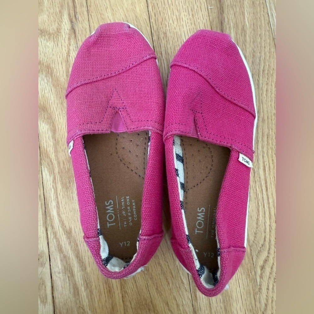 Girls Y12 Pink Tom’s Slip On Alpargata Magenta Pink Classic Heritage Toddler Kid - Picture 2 of 3